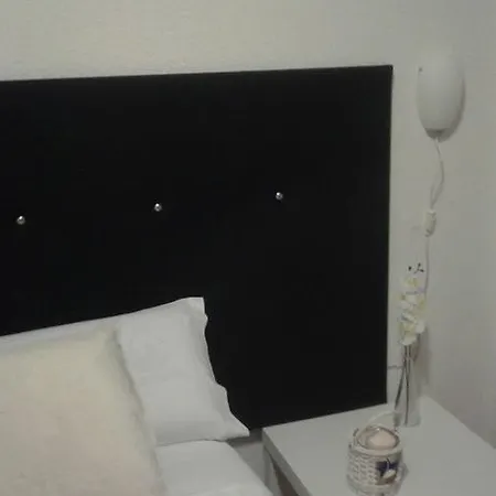 Comet Almona Apartment Granada
