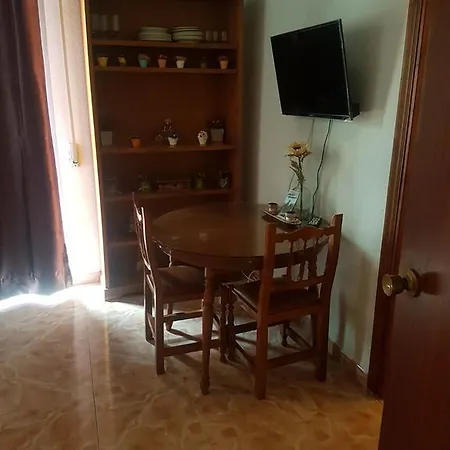 Comet Almona Apartment