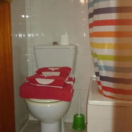 Comet Almona Apartment